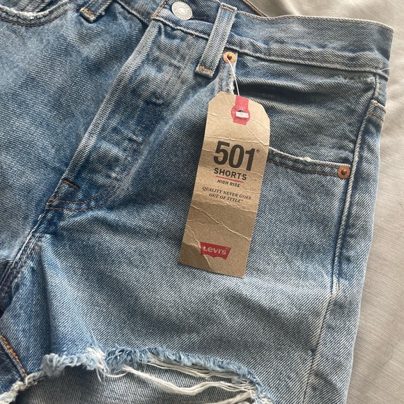 501 high rise LEVI’S shorts - Picture 4 of 8